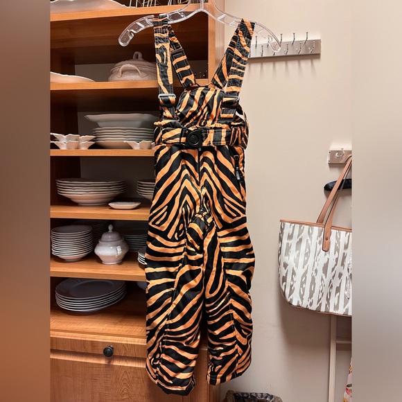 EX-10 kids tiger/zebra print Ski bibs vest jacket Size 6 childrens 116 Euro - Picture 7 of 11